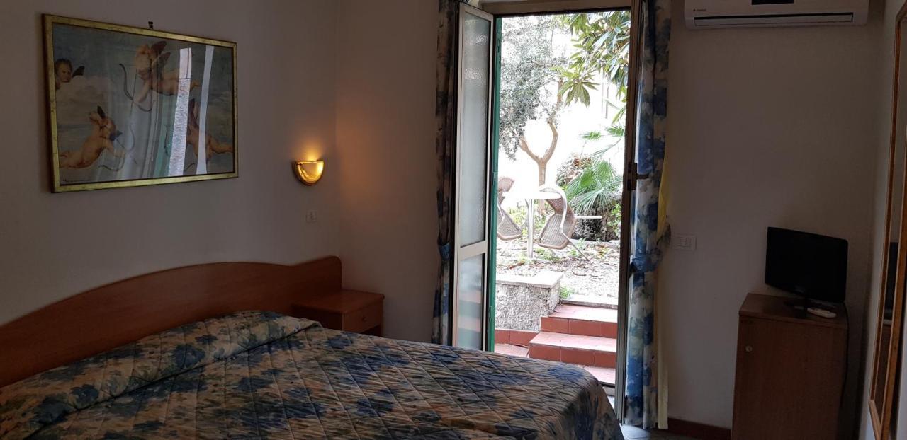 Hotel Tirreno Рим Экстерьер фото