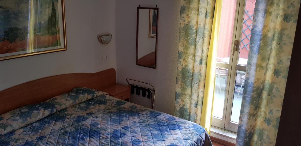 Hotel Tirreno Рим Экстерьер фото